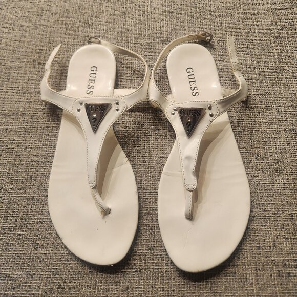 Ladies size 7 Guess slippers - Picture 2 of 6